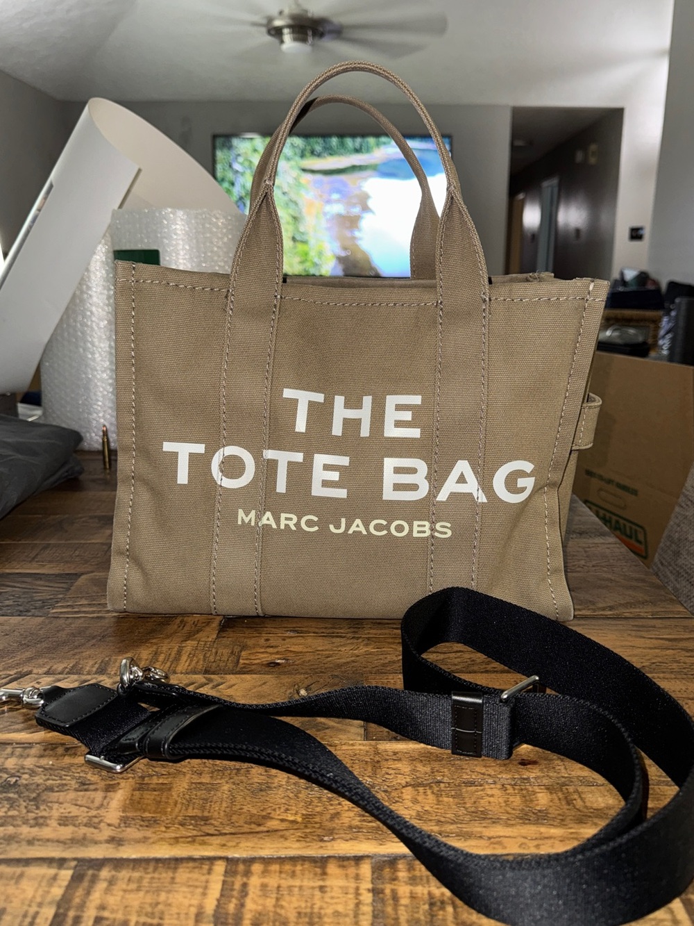 Marc Jacobs EUC Medium Tote Bag